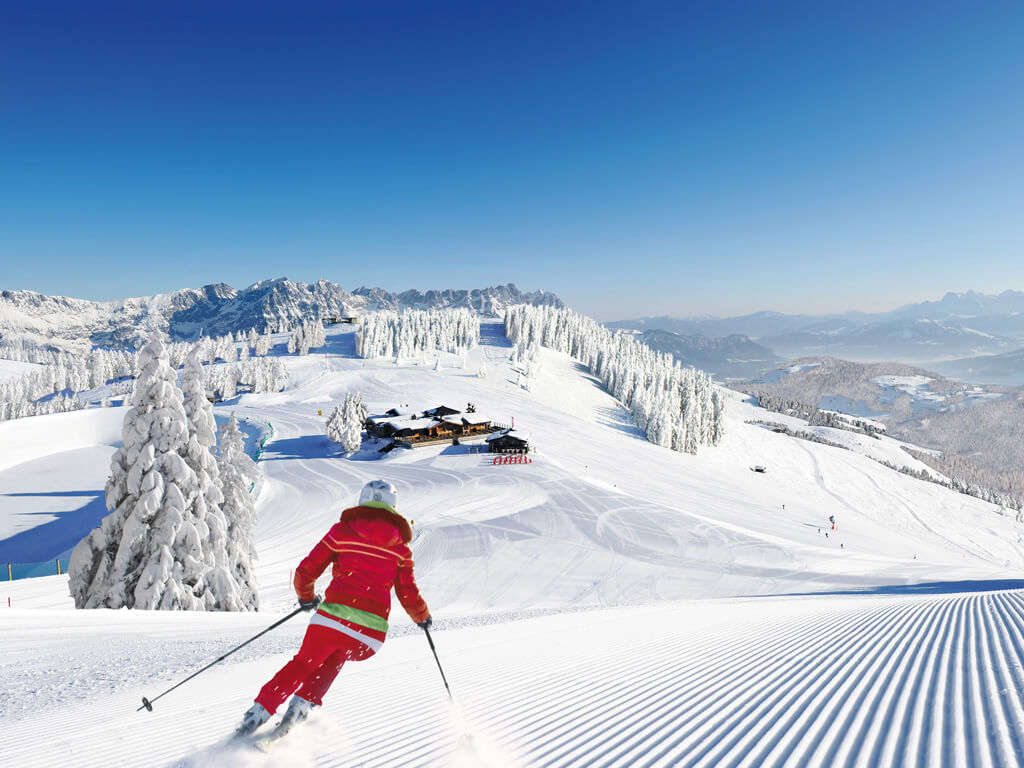 Skiing with a view of the Wilder Kaiser